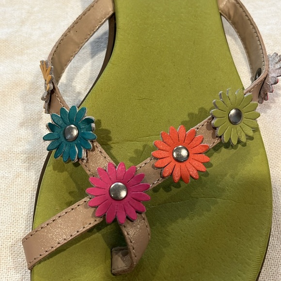 George Sandals - Picture 4 of 16